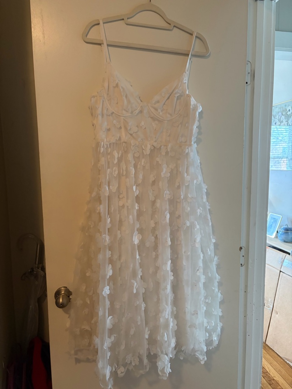 Lulu's White 3D Floral Appliqué Spaghetti-Strap Dress